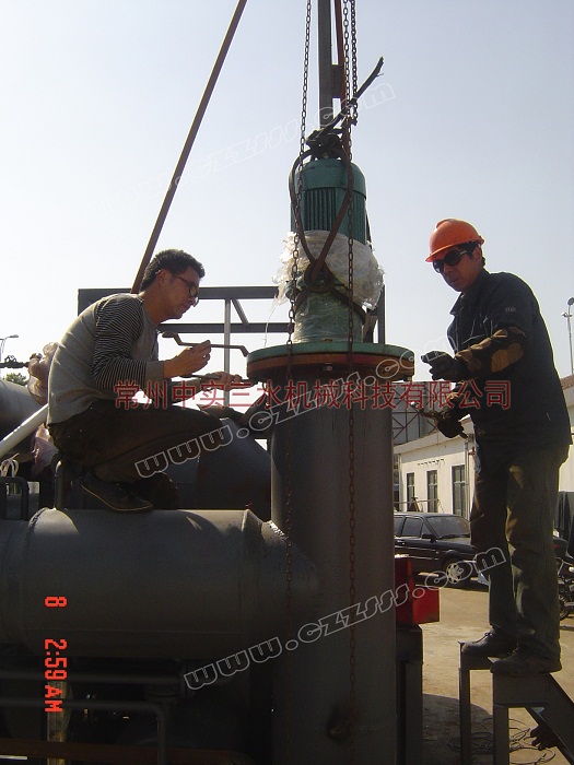 推進(jìn)式攪拌機(jī)施工現(xiàn)場(chǎng)